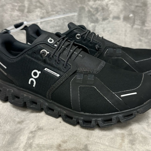 On Cloud 6 Waterproof Sneakers size 5.5 - Picture 2 of 8